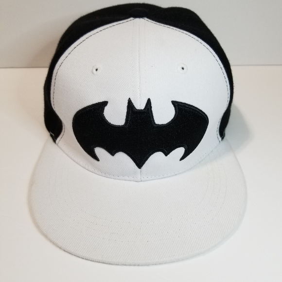 Batman Six Flags Snapback Hat | Poshmark